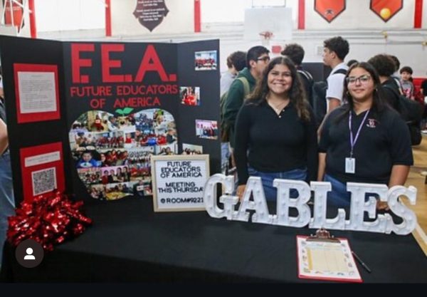 President senior Brianna Rodriguez and vice-president sophomore Rosalia Ledesma showed off their club, Future Educators of America, at Club Fair to  encouraged students to join and learn more about the art of teaching. 