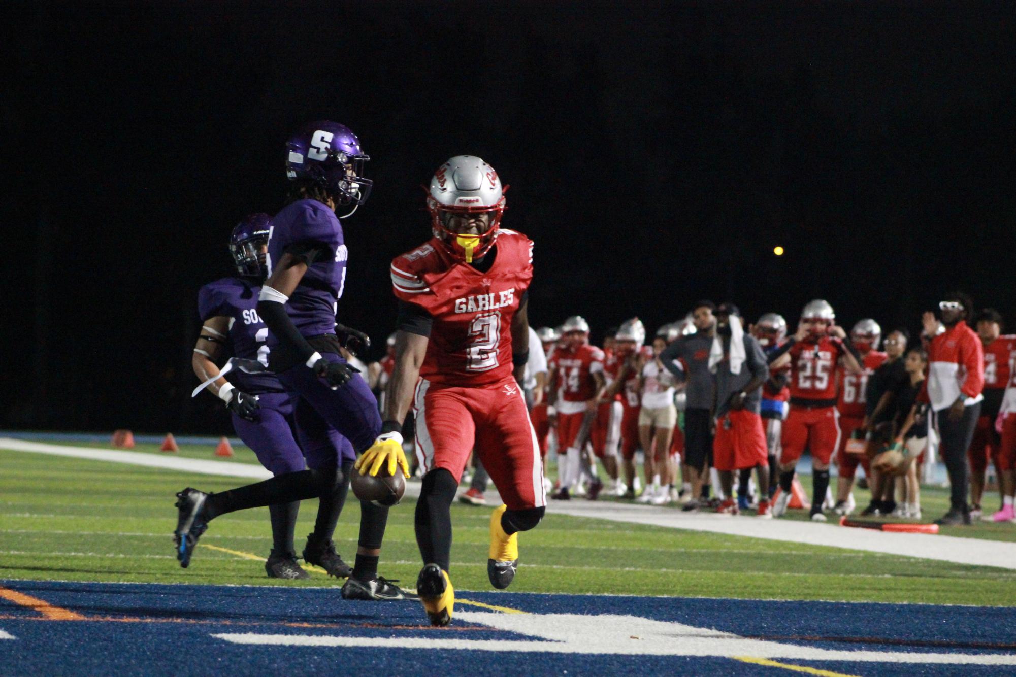 Gables Football Players and Cheerleaders Close the Season With a Win