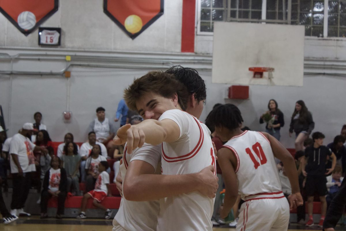 One Last Shot: Seniors Celebrate Their Last Night on the Court